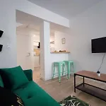 Апартаменты Jardin Entre Cite Et Bastide Каркассон
