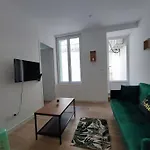 Апартаменты Jardin Entre Cite Et Bastide *
