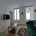 Апартаменты Jardin Entre Cite Et Bastide Каркассон