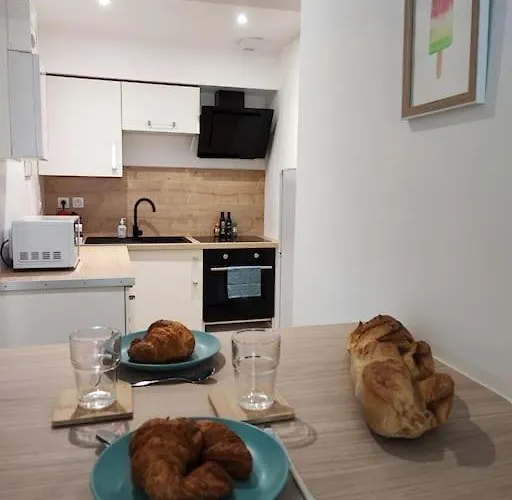 Jardin Entre Cite Et Bastide Daire