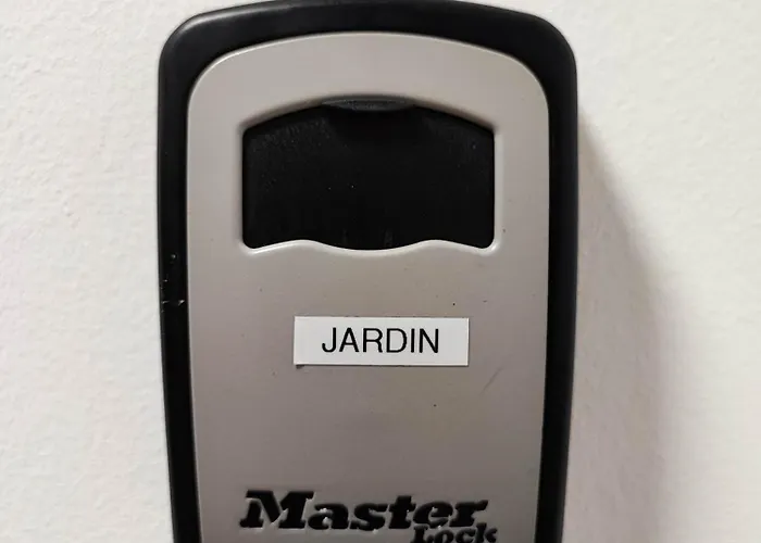 Jardin Entre Cite Et Bastide * Carcassonne