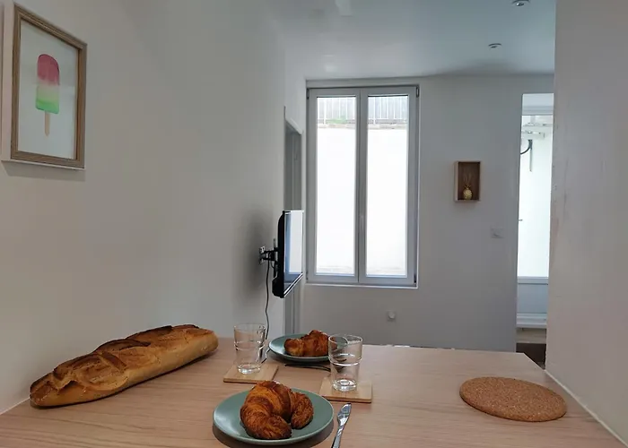 Jardin Entre Cite Et Bastide